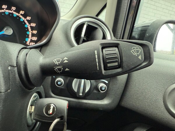 Used Ford Fiesta 2013 for sale - 76307304: Photo 29