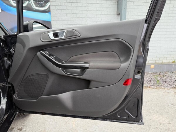 Used Ford Fiesta 2013 for sale - 76307304: Photo 35
