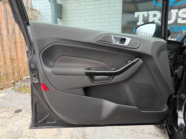 Used Ford Fiesta 2013 for sale - 76307304: Photo 38