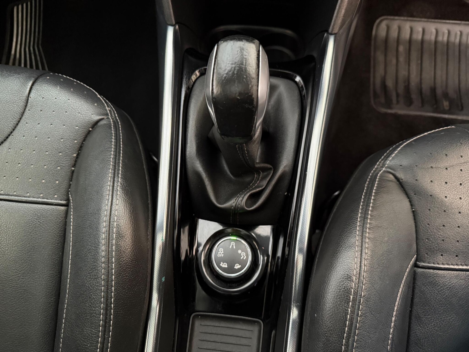 Used Peugeot 2008 2015 for sale - 76521942: Photo 33