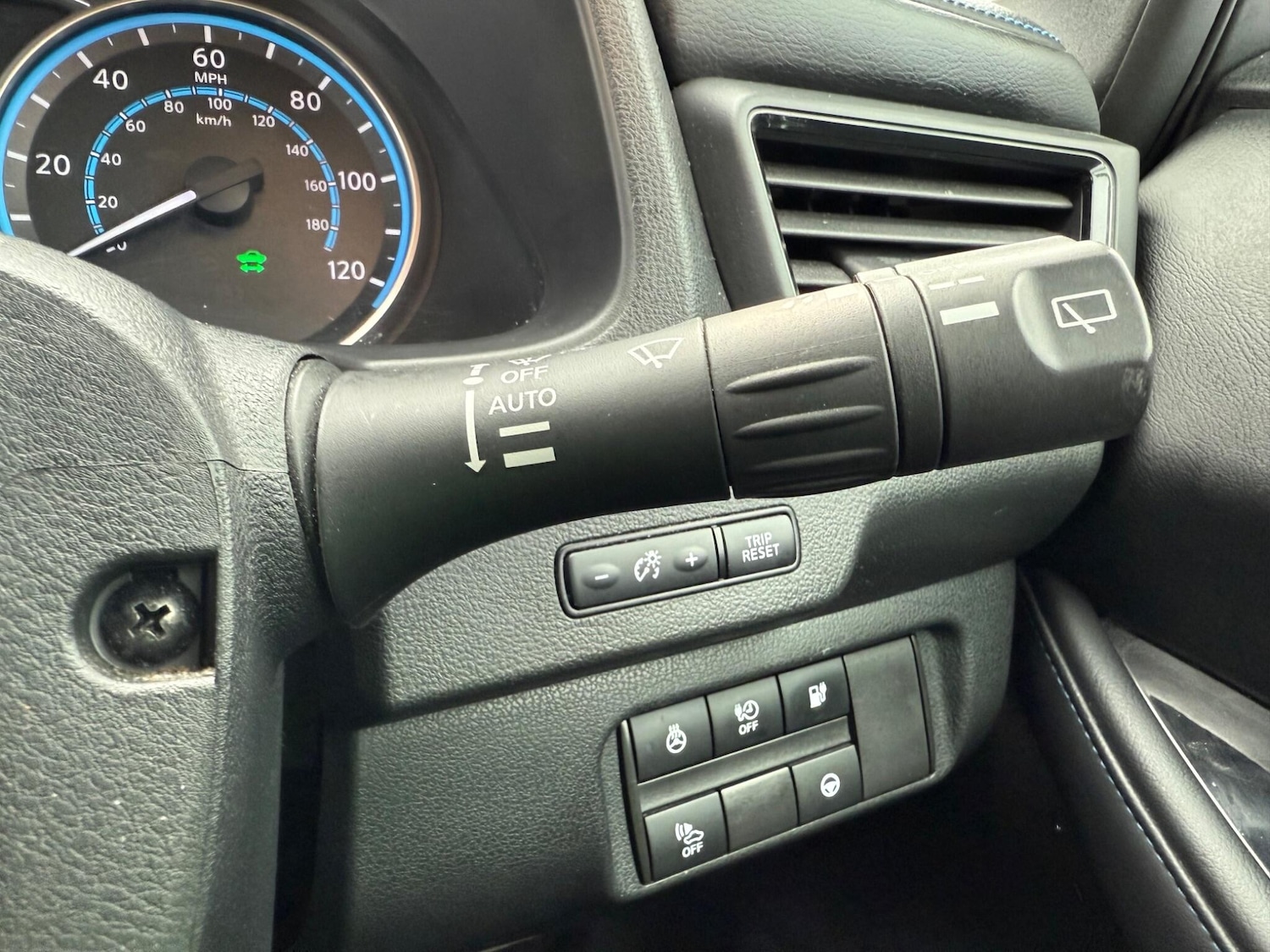 Used Nissan Leaf 2018 for sale - 76371436: Photo 30