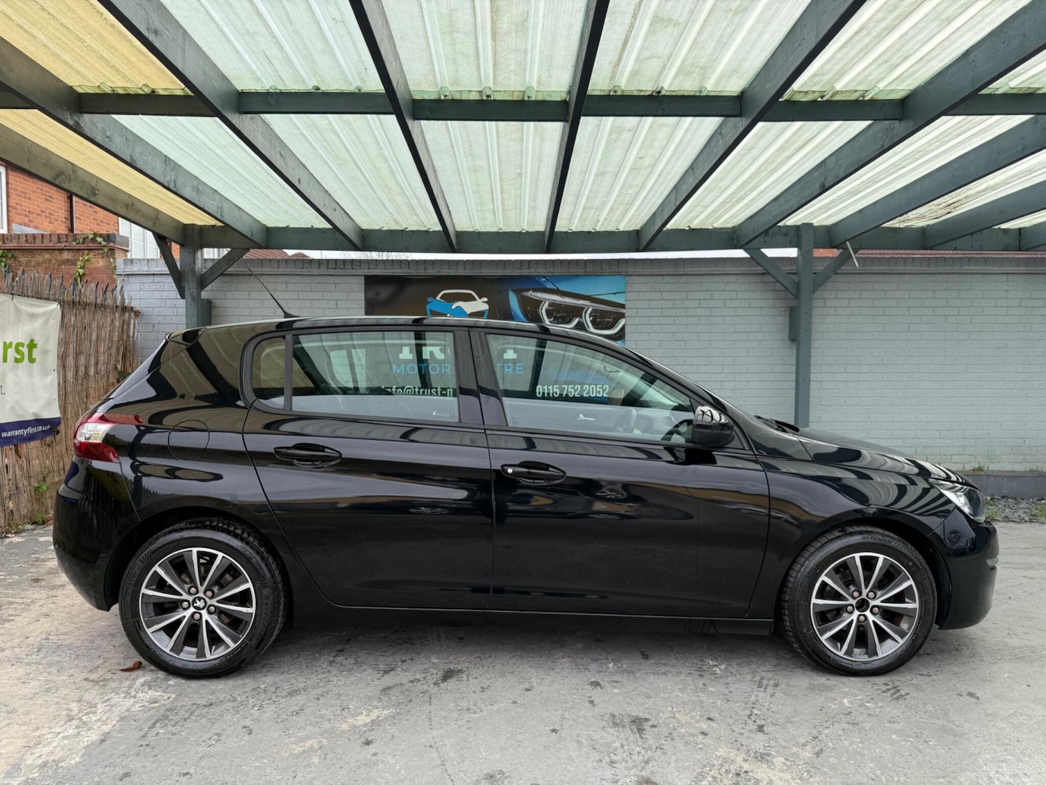 Used Peugeot 308 2015 for sale - 76432737: Photo 10