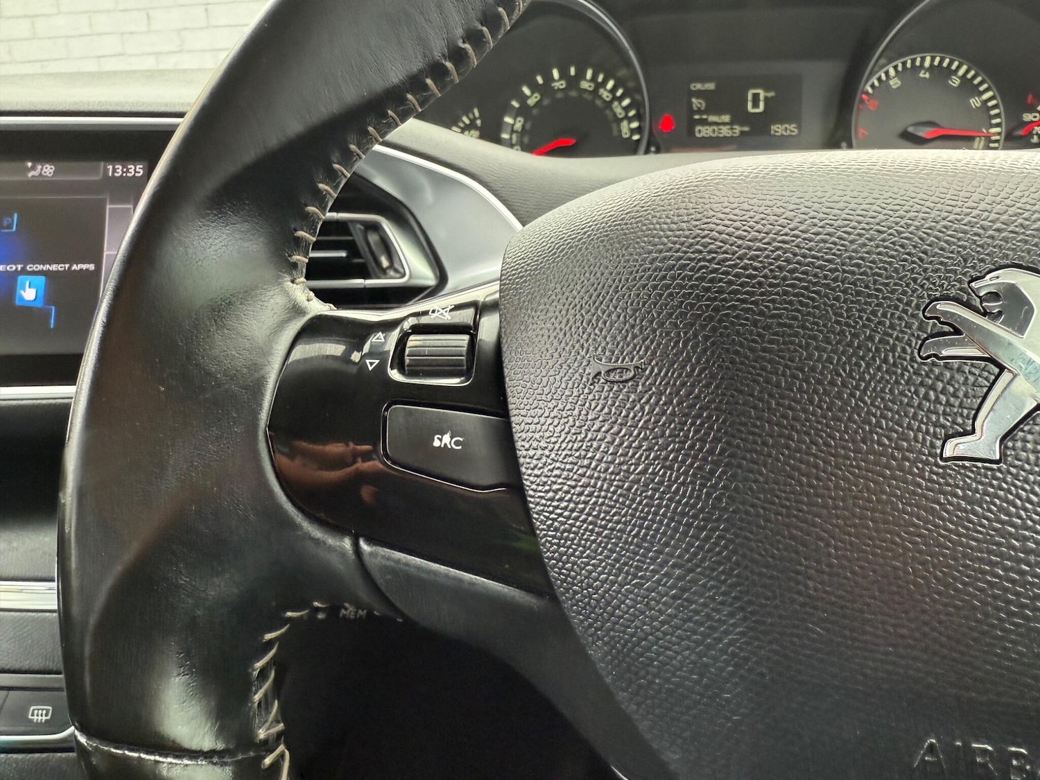 Used Peugeot 308 2015 for sale - 76432737: Photo 26