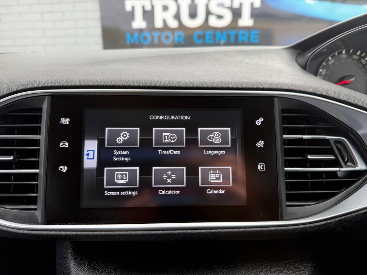 Used Peugeot 308 2015 for sale - 76432737: Photo 31