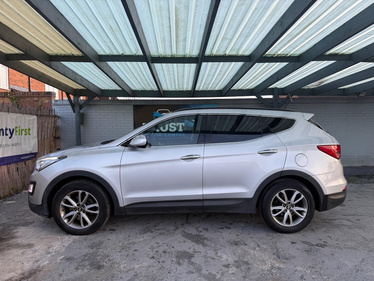 Used Hyundai Santa Fe 2013 for sale - 76572448: Photo 11