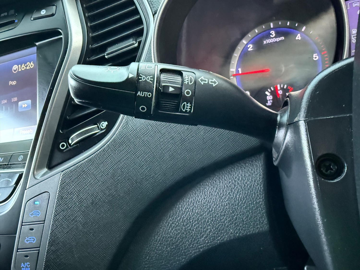 Used Hyundai Santa Fe 2013 for sale - 76572448: Photo 30