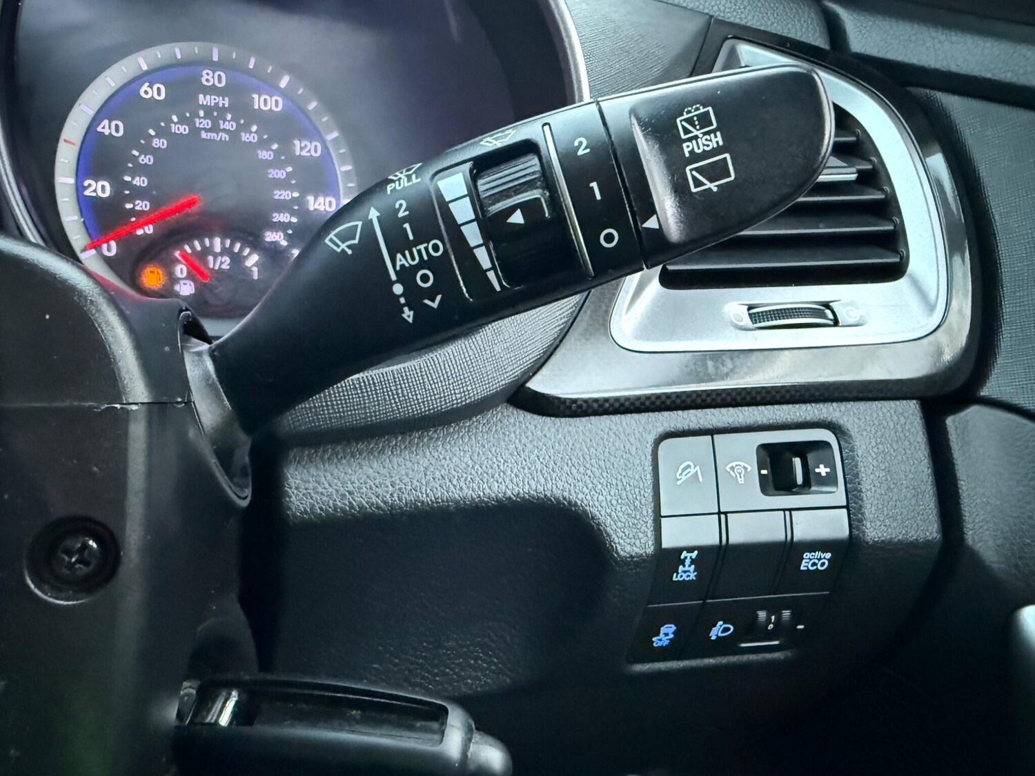 Used Hyundai Santa Fe 2013 for sale - 76572448: Photo 31