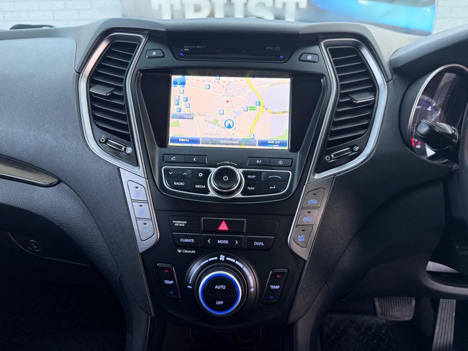 Used Hyundai Santa Fe 2013 for sale - 76572448: Photo 32