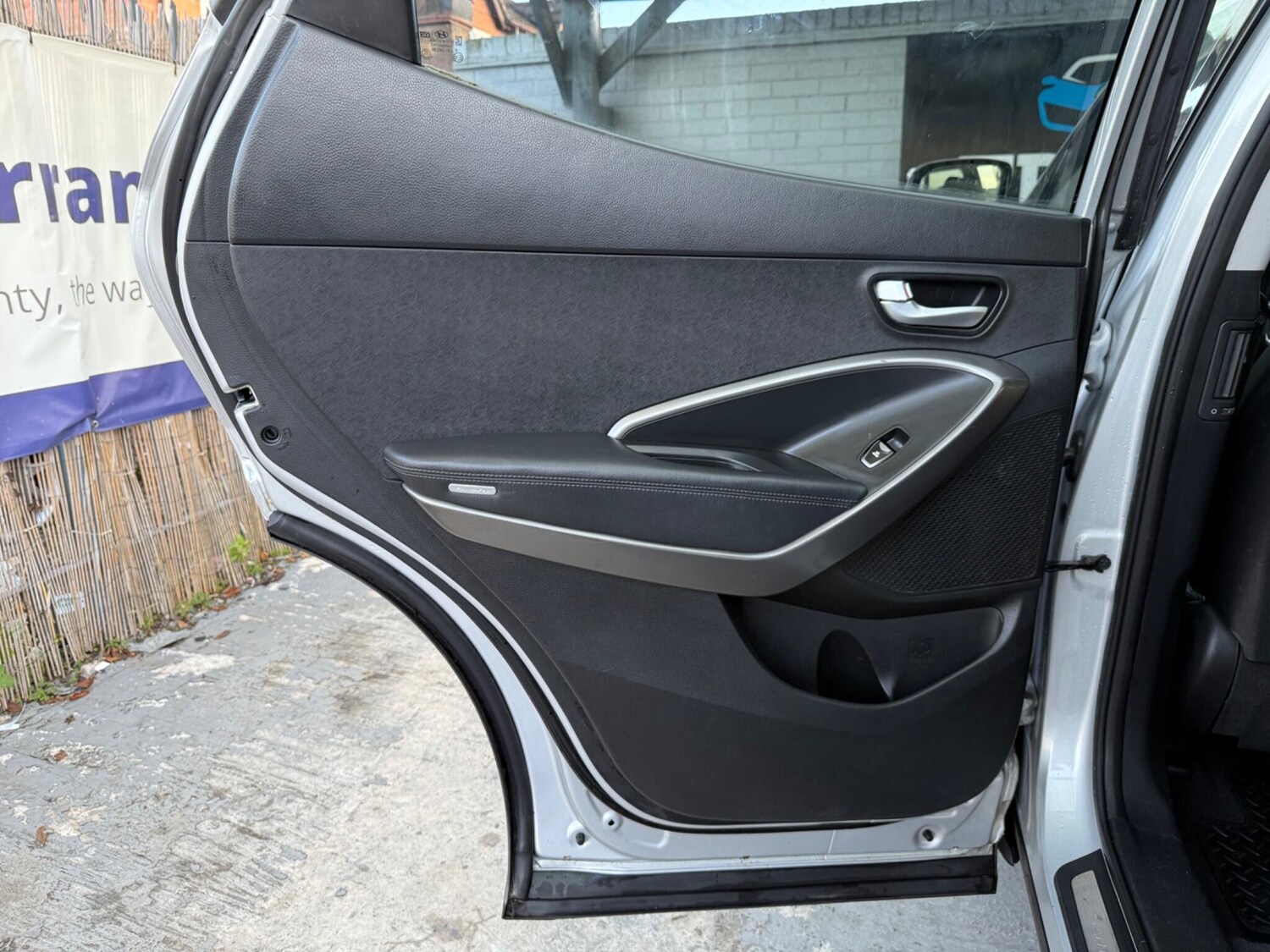 Used Hyundai Santa Fe 2013 for sale - 76572448: Photo 42