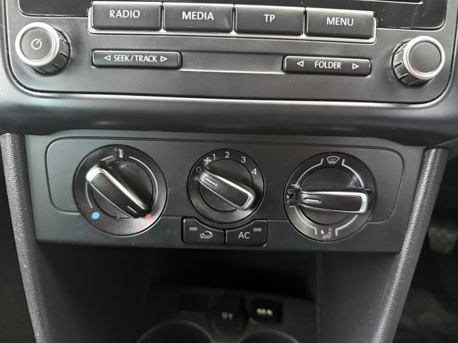 Used Volkswagen Polo 2012 for sale - 76597200: Photo 31