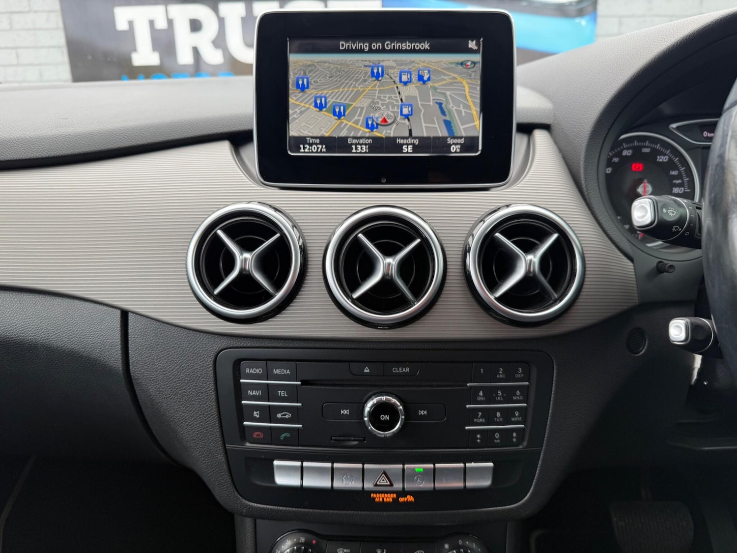 Used Mercedes-Benz B Class 2015 for sale - 76326111: Photo 31