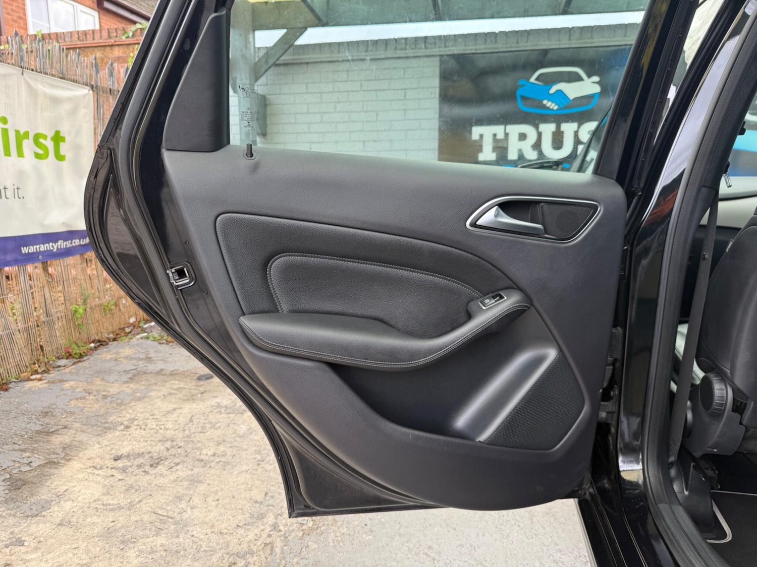 Used Mercedes-Benz B Class 2015 for sale - 76326111: Photo 42