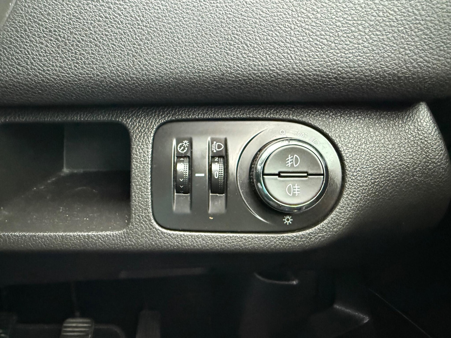 Used Vauxhall Meriva 2015 for sale - 76485359: Photo 29