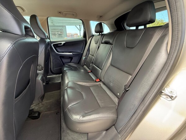 Used Volvo XC60 2014 for sale - 76306213: Photo 22