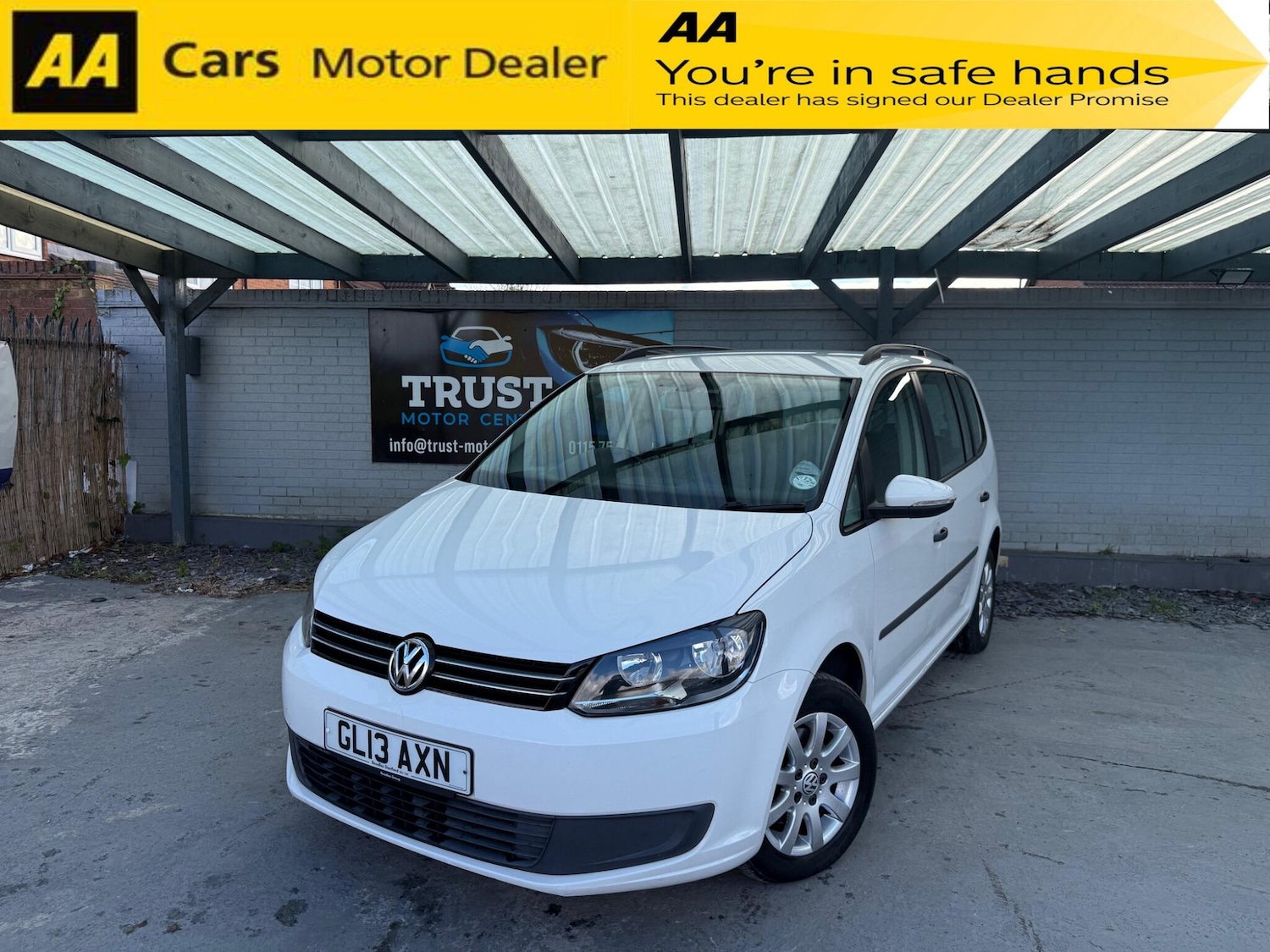 Used Volkswagen Touran 2013 for sale - 76378091: Photo 1