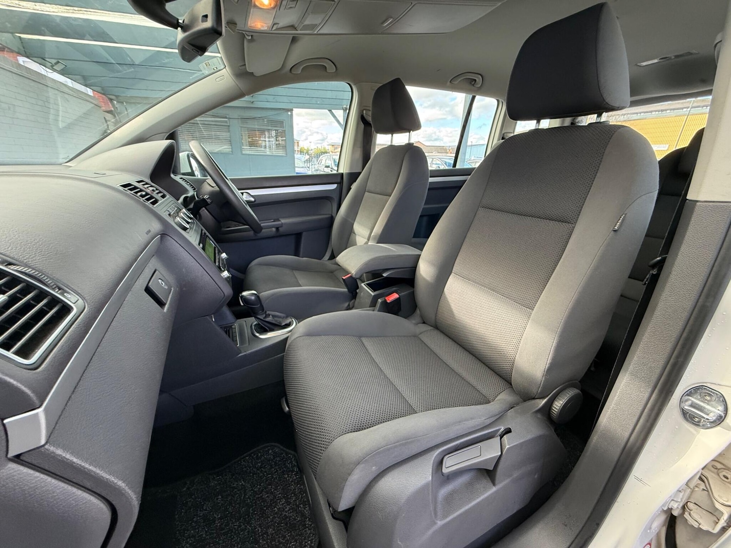 Used Volkswagen Touran 2013 for sale - 76378091: Photo 25