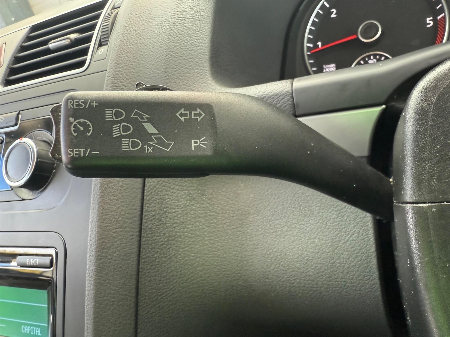 Used Volkswagen Touran 2013 for sale - 76378091: Photo 29