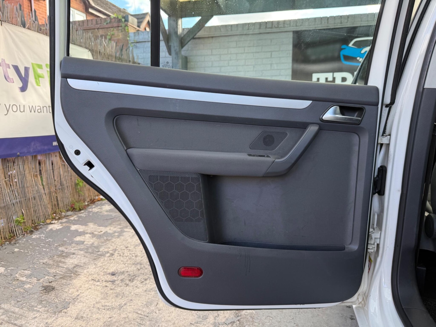 Used Volkswagen Touran 2013 for sale - 76378091: Photo 38