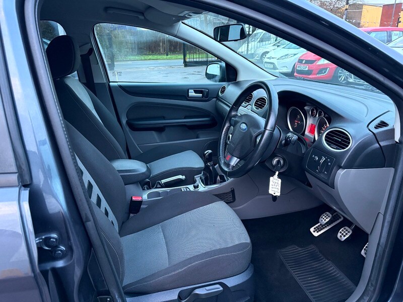 Used Ford Focus 2009 for sale - 77342358: Photo 10