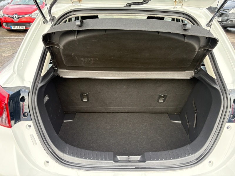 Used Mazda Mazda2 2016 for sale - 77535644: Photo 12