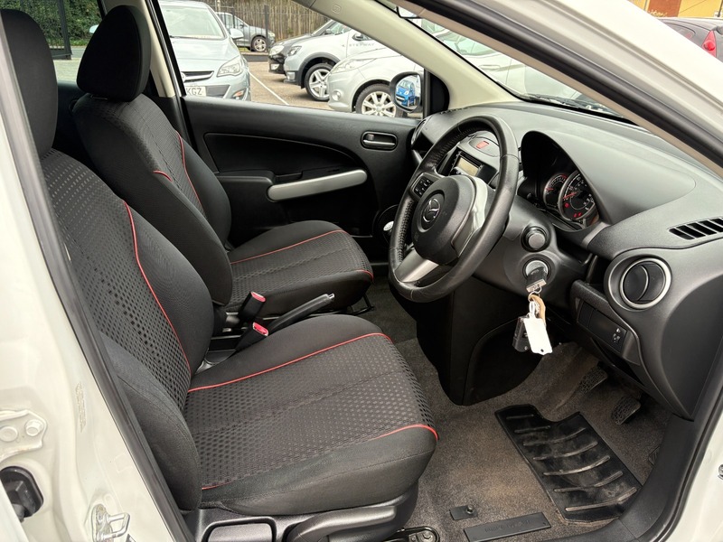 Used Mazda Mazda2 2013 for sale - 76313324: Photo 10