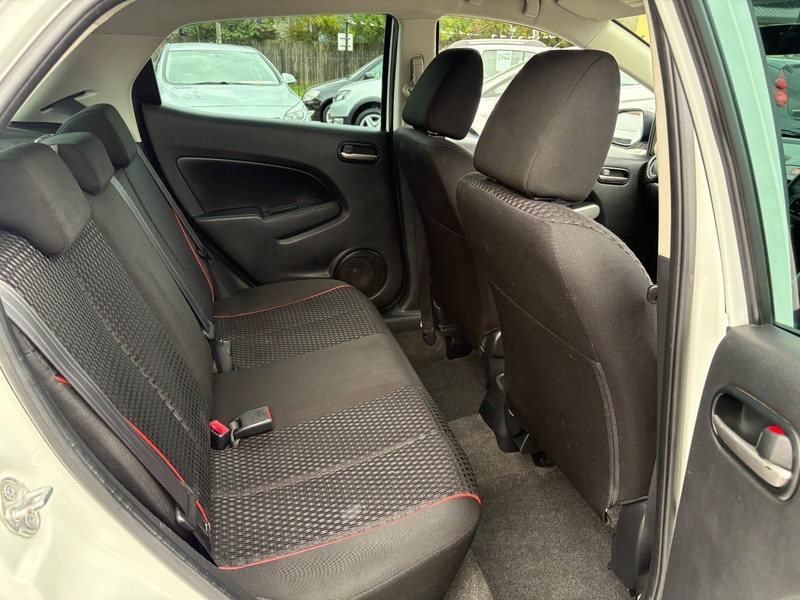 Used Mazda Mazda2 2013 for sale - 76313324: Photo 11