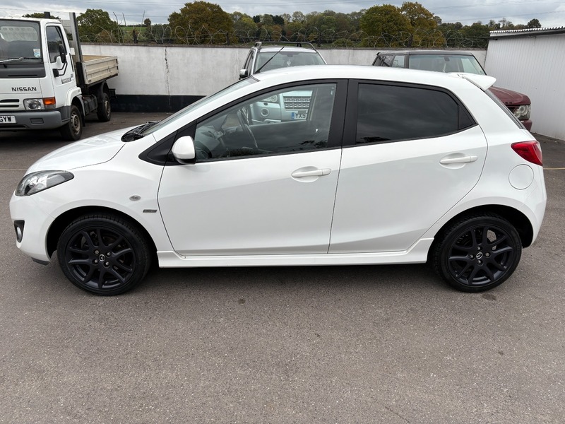 Used Mazda Mazda2 2013 for sale - 76313324: Photo 4