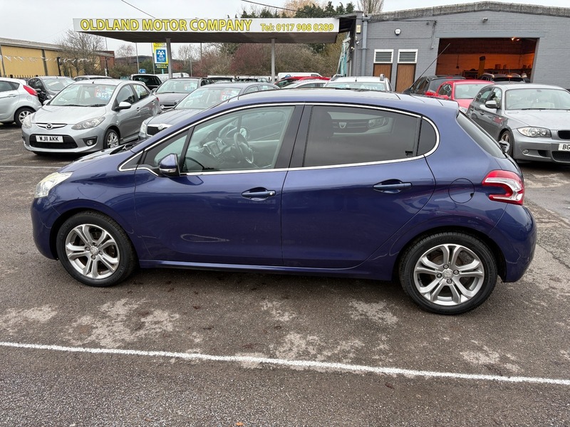 Used Peugeot 208 2013 for sale - 77038645: Photo 4