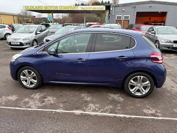 Used Peugeot 208 2013 for sale - 77038645: Photo