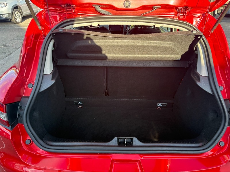 Used Renault Clio 2014 for sale - 77056510: Photo 12