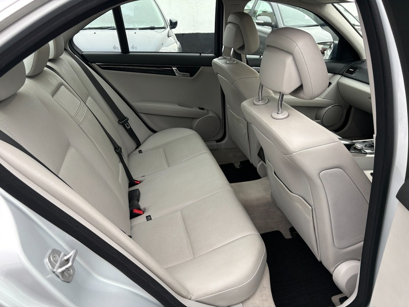 Used Mercedes-Benz C Class 2010 for sale - 77038647: Photo 10
