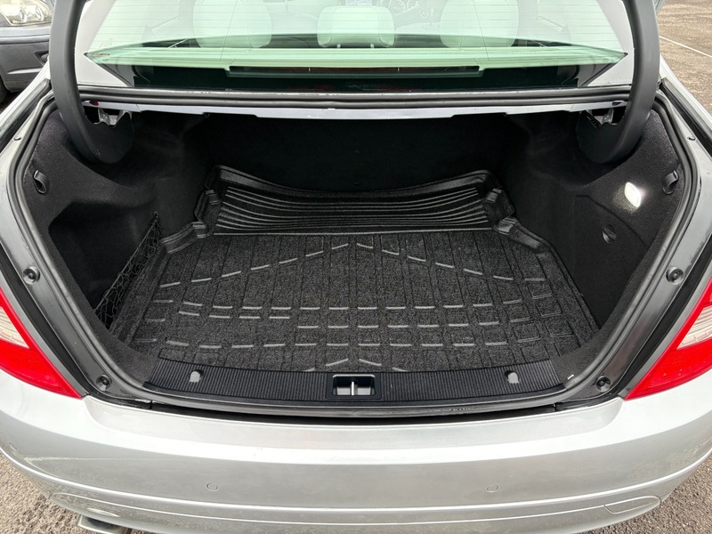 Used Mercedes-Benz C Class 2010 for sale - 77038647: Photo 11