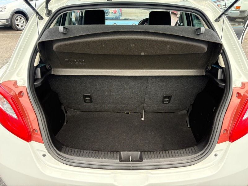 Used Mazda Mazda2 2014 for sale - 76611424: Photo 12