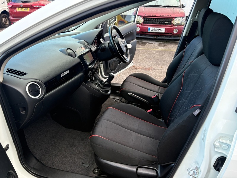 Used Mazda Mazda2 2014 for sale - 76611424: Photo 14