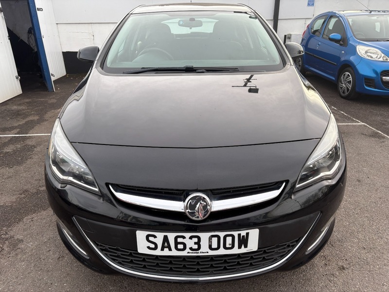 Used Vauxhall Astra 2013 for sale - 76482661: Photo 2