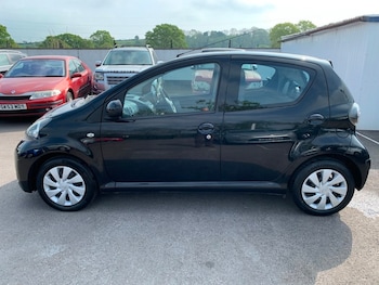 Used Toyota AYGO 2013 for sale - 74473340: Photo