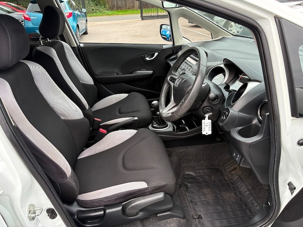 Used Honda Jazz 2012 for sale - 76197376: Photo 10