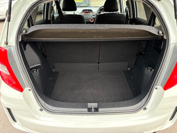 Used Honda Jazz 2012 for sale - 76197376: Photo 12