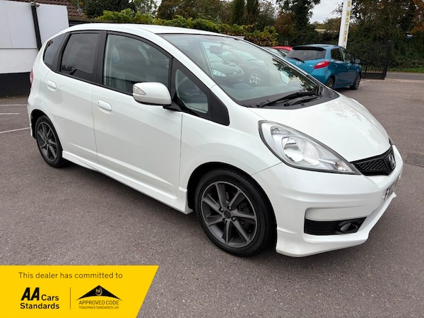 Used Honda Jazz 2012 for sale - 76197376: Photo 1