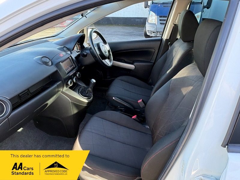 Used Mazda Mazda2 2014 for sale - 77227990: Photo 14