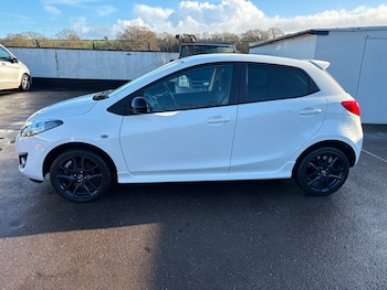 Used Mazda Mazda2 2014 for sale - 77227990: Photo