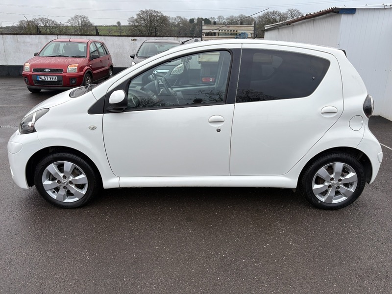 Used Toyota AYGO 2012 for sale - 77409234: Photo 4
