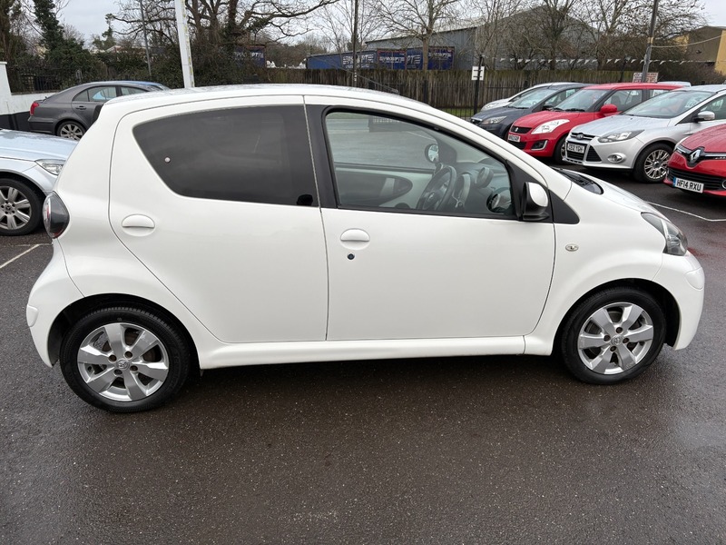 Used Toyota AYGO 2012 for sale - 77409234: Photo 8