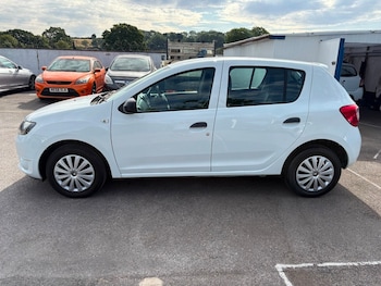 Used Dacia Sandero 2016 for sale - 79266294: Photo
