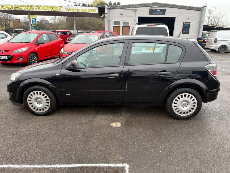 Used Vauxhall Astra 2009 for sale - 77792640: Photo 2