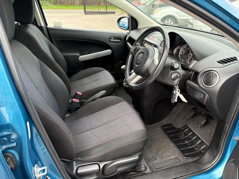 Used Mazda Mazda2 2013 for sale - 76197382: Photo 10