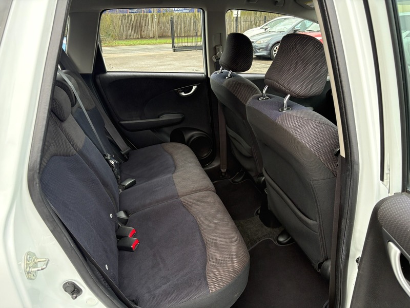 Used Honda Jazz 2013 for sale - 77384935: Photo 11