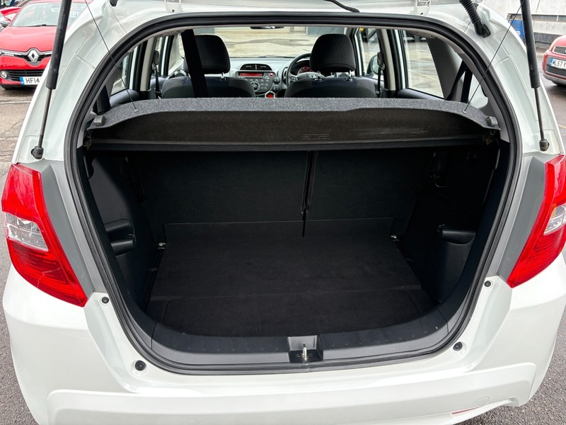 Used Honda Jazz 2013 for sale - 77384935: Photo 12