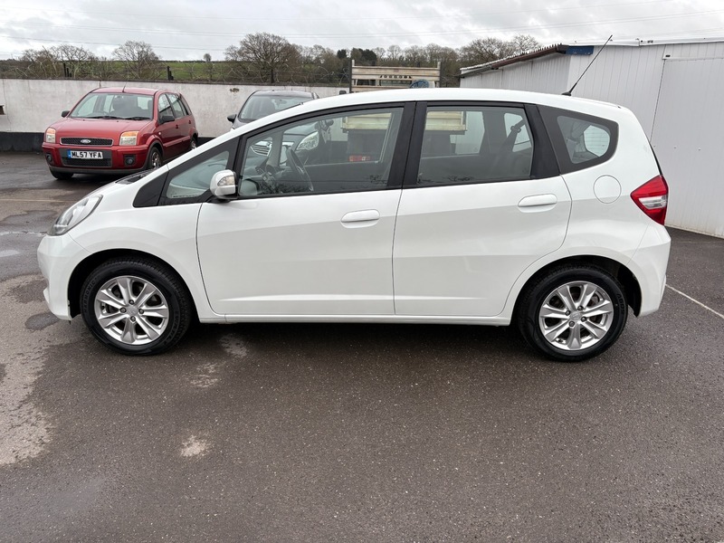 Used Honda Jazz 2013 for sale - 77384935: Photo 4