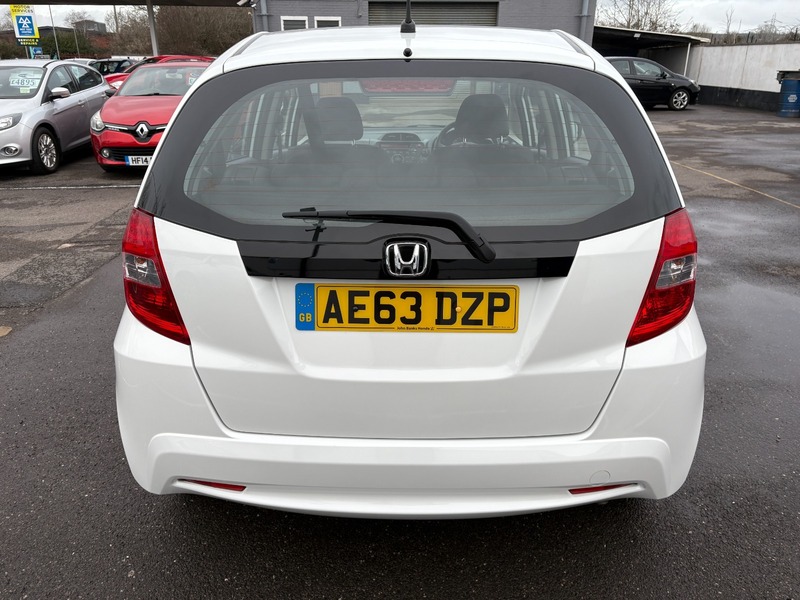 Used Honda Jazz 2013 for sale - 77384935: Photo 6